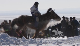 Сүхбаатар аймгийн аварга хүлэг шалгаруулах уралдаан азарга