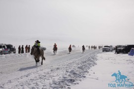 “Дүнжингаравын хурд -2011” уралдааны эргэн тойронд…