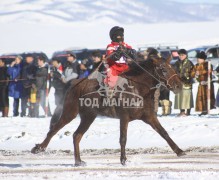 долоод хурдалсан С.Шинэбаатарын Одон хээр