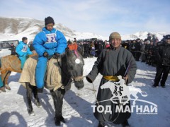 Очирваанийн уламжлалт уралдааны шилдгүүд