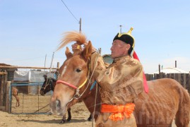 Ж.Баярсайхан: Аймгийнхаа 70 жилээр даага, шүдлэн хоёр насны түрүүг авч байлаа