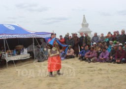 Бурхан багшийн тааллын шүтээн бодь суварга сүндэрлүүллээ