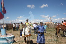 АХ-ын 90 жилийн ой, Баянхонгор аймгийн Баянлиг сумын баяр наадам