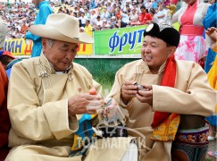 Тод манлай уяач Д.Дагвадорж: 20 жил төрийн наадамд морь мордуулж байна