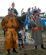 Аймгийн Алдарт уяач Г.Алтансүх: Аймгийн Аварга хүлэг шалгаруулах уралдааныг санаачилж байлаа