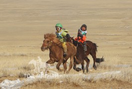 Айргийн гурав - Д.Эрдэнэбулганы Тэнүүн хонгор, айргийн дөрөв - Ганболдын хээр