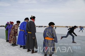 Борцгор хотонтой хамт ирсэн “Мөнгөлөг шагшуурга” наадам