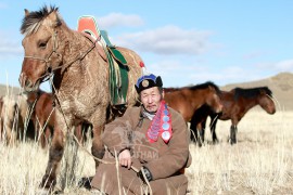 Сумын Алдарт уяач З.Самбуу: Аавын шар халтар морь АХ-ын ойнуудад хоёр удаа түрүүлсэн