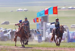 Аймгийн Алдарт уяач Н.ЗОЛЗАЯА: Адуугаа чанаржуулахад түлхүү анхаарч байна