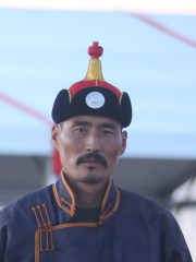  Улаанхүү